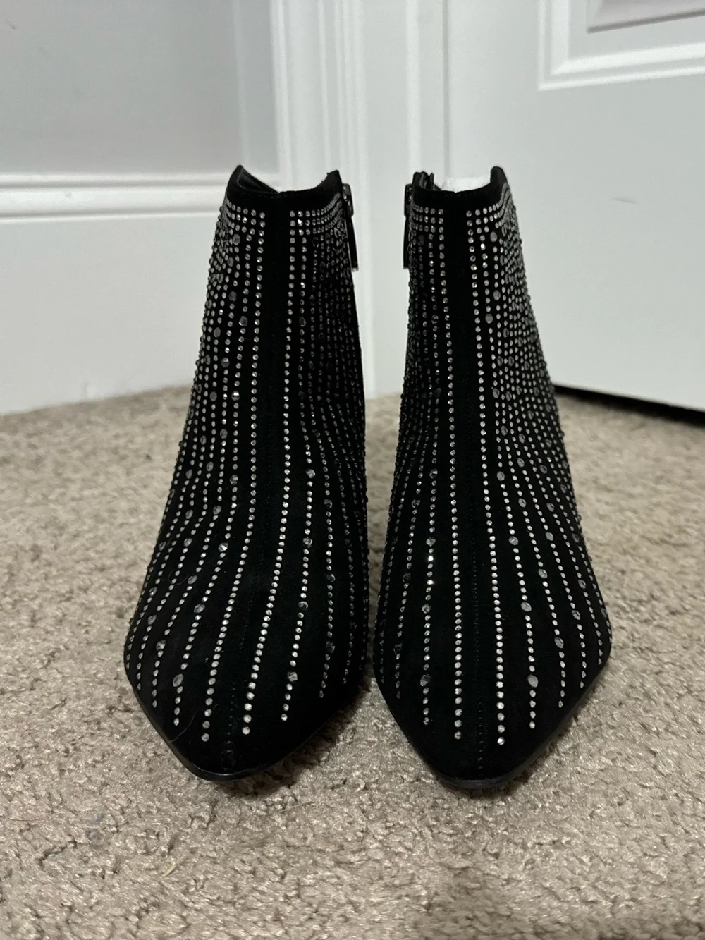 Beautiful J. Renee size 7 black suede rhinestone boots Alannis new